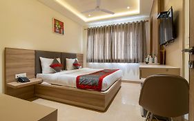 Hotel Tripple Tree - Near Ganga Ram & Blk Hospital - Karol Bagh